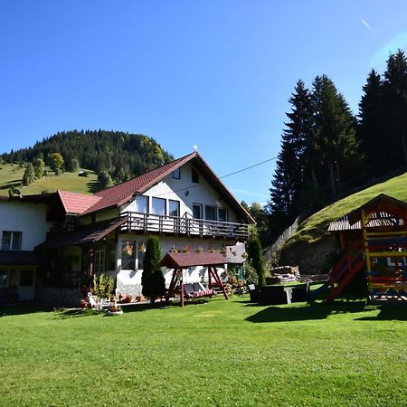 Casa Stefanut Hotel Moeciu De Sus Buitenkant foto
