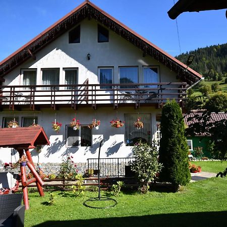 Casa Stefanut Hotel Moeciu De Sus Buitenkant foto