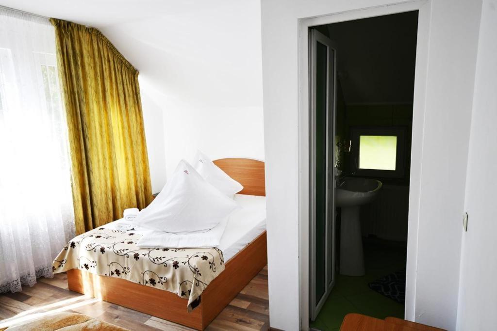 Casa Stefanut Hotel Moeciu De Sus Buitenkant foto